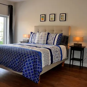https://le-mont-royal-lounge-by-homeinmontreal.hotels-in-montreal.org