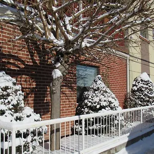 https://dovercourt-village-mews.hotelstorontoontario.org